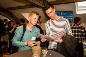 Beurs draagmoederschap voor mannen die een baby willen