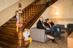 Beurs draagmoederschap voor mannen die een baby willen
