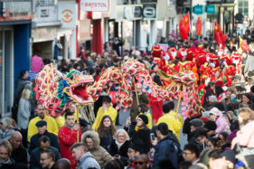 Chinezen vieren het nieuwe jaar van de hond in gaststad Gent.